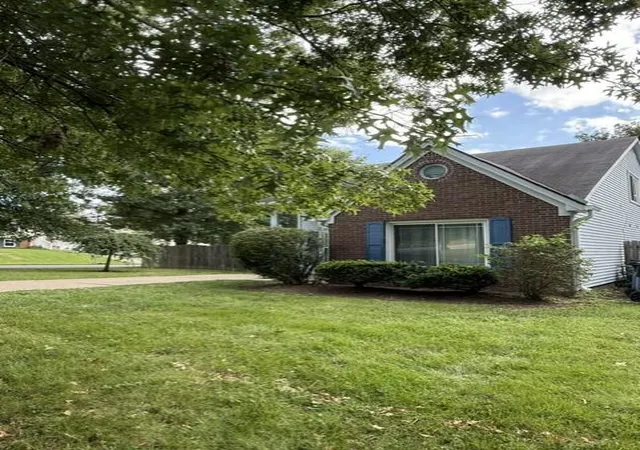 Photo 3 of Single family home for sale at 620 Princeton Cir, Lexington, KY 40517 | MLS# 26022942 | Listing updated on 2026-10-15