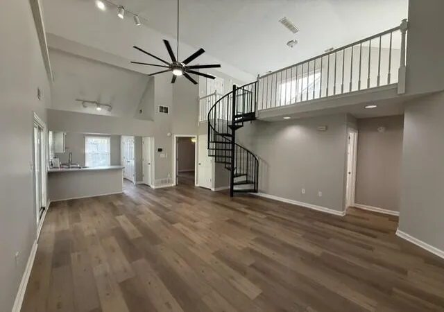 Photo 4 of Single family home for sale at 620 Princeton Cir, Lexington, KY 40517 | MLS# 26022942 | Listing updated on 2026-10-15