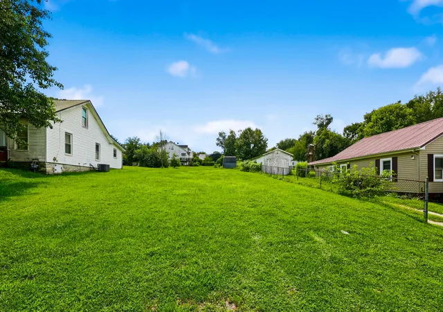 Photo 32 of Single family home for sale at 409 Noel Ave, Frankfort, KY 40601 | MLS# 26023074 | Listing updated on 2026-08-24