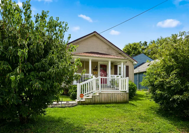 Photo 4 of Single family home for sale at 409 Noel Ave, Frankfort, KY 40601 | MLS# 26023074 | Listing updated on 2026-10-05