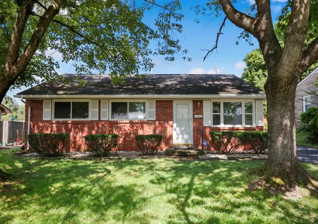 Photo 1 of Single family home for sale at 245 Vanderbilt Dr, Lexington, KY 40517 | MLS# 26022859 | Listing updated on 2026-08-21