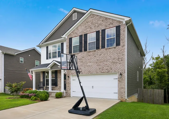 Photo 3 of Single family home for sale at 112 Forester Ct, Nicholasville, KY 40356 | MLS# 26022925 | Listing updated on 2026-10-09