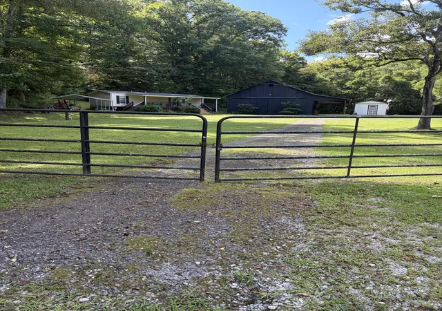 Photo 2 of Single family home for sale at 3562 Old Beaver Rd, Frenchburg, KY 40322 | MLS# 26023016 | Listing updated on 2026-09-14