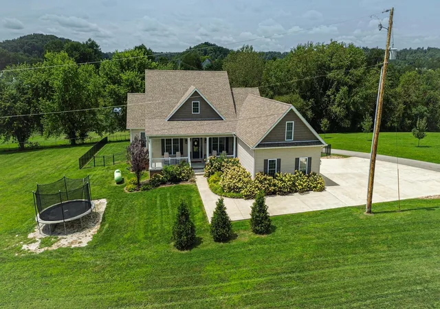 Photo 1 of Single family home for sale at 212 Mccoy Rd, Grayson, KY 41143 | MLS# 26022886 | Listing updated on 2026-09-15
