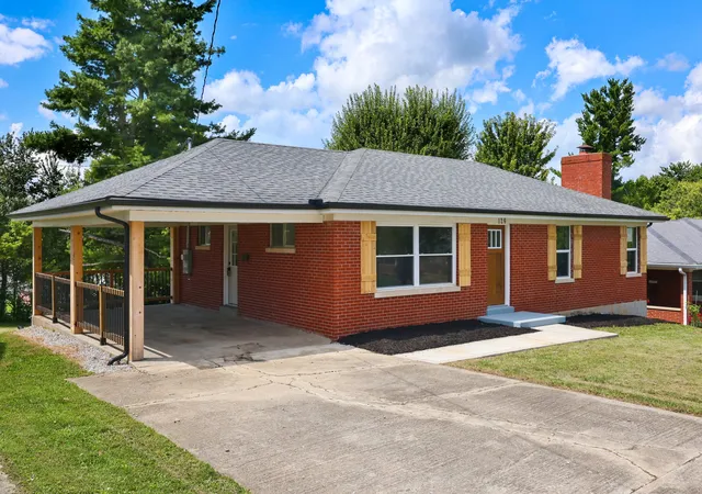 Photo 2 of Single family home for sale at 126 Hill N Dale Dr, Lancaster, KY 40444 | MLS# 26022919 | Listing updated on 2026-09-15