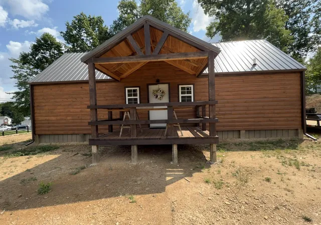 Photo 1 of Single family home for sale at 627 Somerset Rd, London, KY 40741 | MLS# 26022969 | Listing updated on 2026-09-01