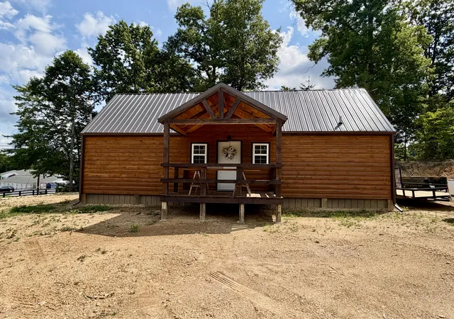 Photo 2 of Single family home for sale at 627 Somerset Rd, London, KY 40741 | MLS# 26022969 | Listing updated on 2026-09-01