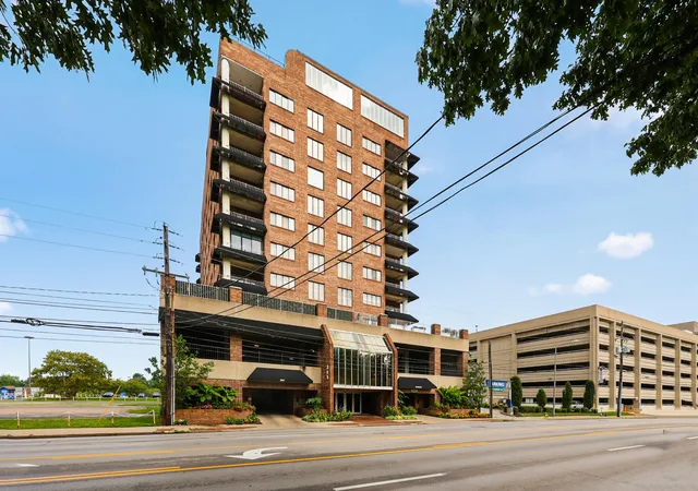 Photo 2 of Condo for sale at 355 S Broadway #303, Lexington, KY 40508 | MLS# 26022924 | Listing updated on 2026-08-25