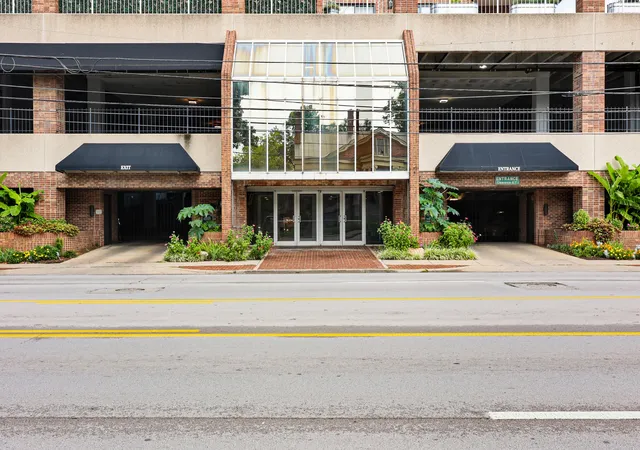 Photo 3 of Condo for sale at 355 S Broadway #303, Lexington, KY 40508 | MLS# 26022924 | Listing updated on 2026-08-25