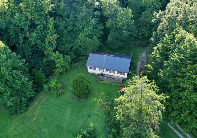 Photo 2 of Single family home for sale at 335 Smallwood Rd, Stanton, KY 40380 | MLS# 26023042 | Listing updated on 2026-09-16