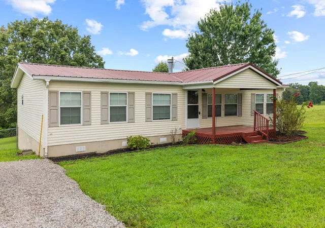 Photo 2 of Sale Pending at 21 Louis Waddle Rd, Science Hill, KY 42553 | MLS# 26022951 | Listing updated on 2026-08-24