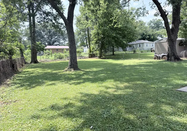 Photo 23 of Single family home for sale at 401 Sylvan Ter, Hopkinsville, KY 42240 | MLS# 26022960 | Listing updated on 2026-08-24