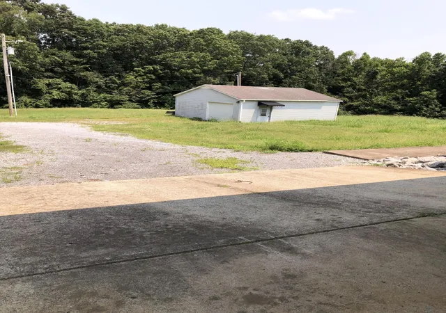 Photo 3 of Sale Pending at 7062 Will Jackson Rd, Cadiz, KY 42211 | MLS# 26023363 | Listing updated on 2026-08-31
