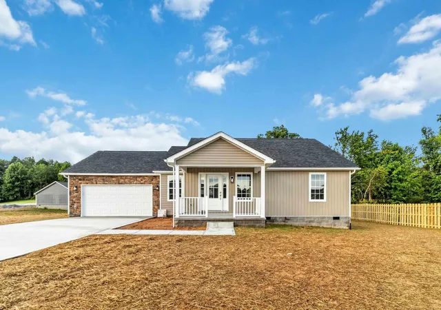 Photo 1 of Single family home for sale at 665 665 Pleasant View Rd, London, KY 40744 | MLS# 26023107 | Listing updated on 2026-08-27