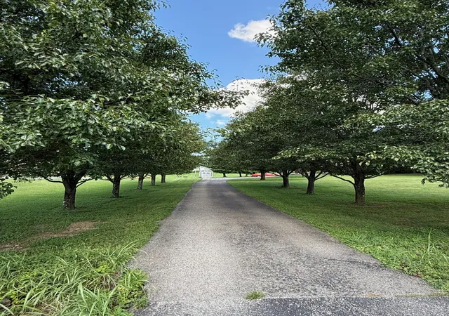 Photo 2 of Single family home for sale at 796 Ninevah Rd, Frankfort, KY 40601 | MLS# 26022979 | Listing updated on 2026-09-04