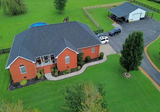 Photo 3 of Single family home for sale at 1523 Slickback Road Road, Benton, KY 42025 | MLS# 26023006 | Listing updated on 2026-09-11