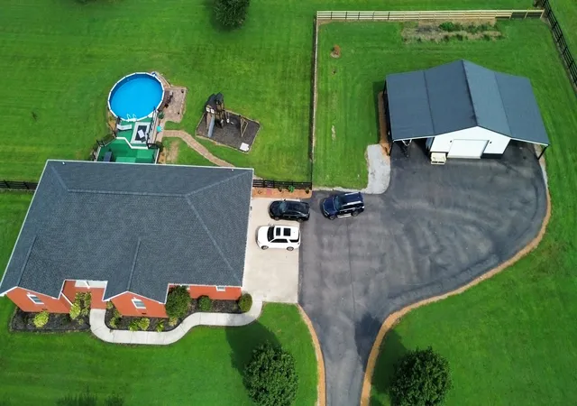 Photo 4 of Single family home for sale at 1523 Slickback Road Road, Benton, KY 42025 | MLS# 26023006 | Listing updated on 2026-09-11