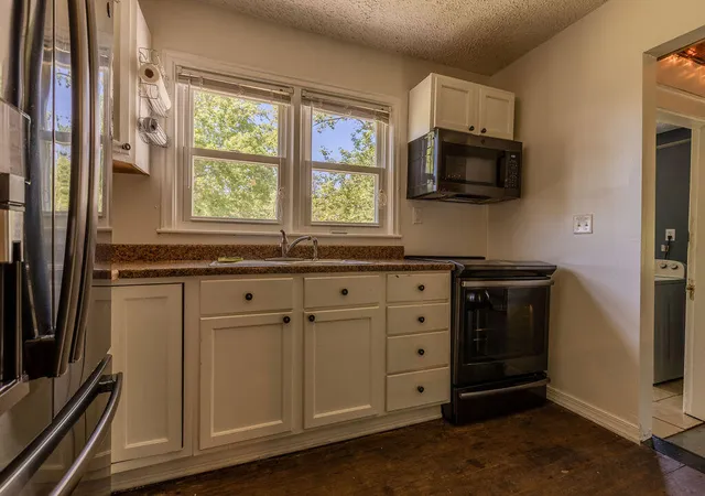 Photo 3 of Single family home for sale at 417 N Wilson Ave, Morehead, KY 40351 | MLS# 26023018 | Listing updated on 2026-08-24