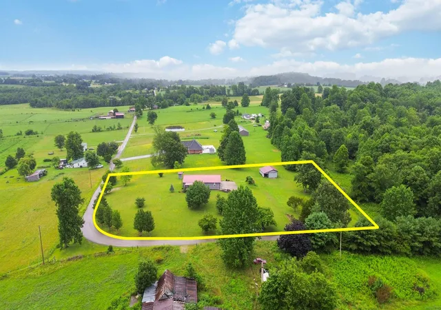 Photo 2 of Single family home for sale at 1716 Liberty Rd, Eubank, KY 42567 | MLS# 26023021 | Listing updated on 2026-09-09