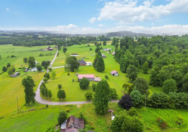 Photo 3 of Single family home for sale at 1716 Liberty Rd, Eubank, KY 42567 | MLS# 26023021 | Listing updated on 2026-09-09