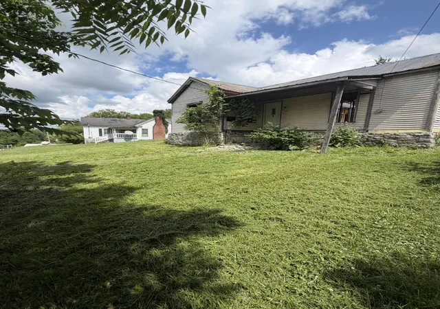 Photo 2 of Single family home for sale at 229 Vine St, Sadieville, KY 40370 | MLS# 26023731 | Listing updated on 2026-08-30