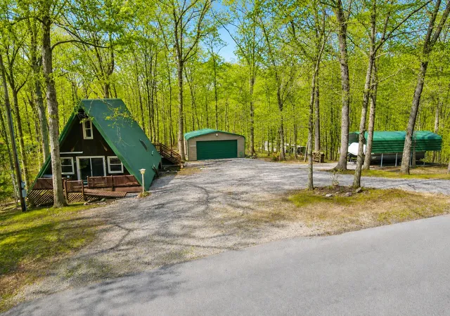 Photo 3 of Single family home for sale at 1514 Goose Hollow Rd, Cadiz, KY 42211 | MLS# 26023131 | Listing updated on 2026-10-06