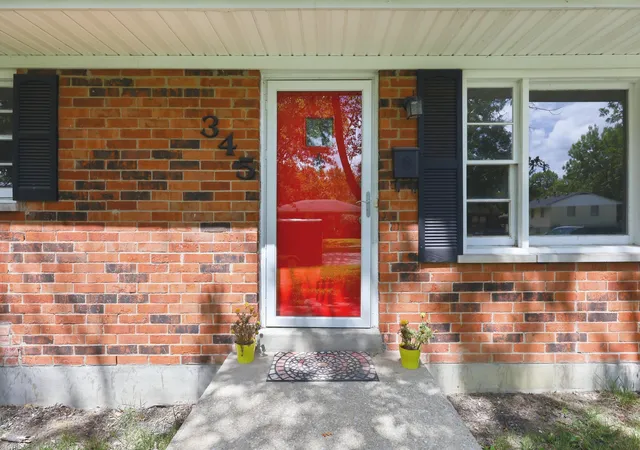 Photo 2 of Single family home for sale at 345 Larkwood Dr, Lexington, KY 40509 | MLS# 26023041 | Listing updated on 2026-10-13