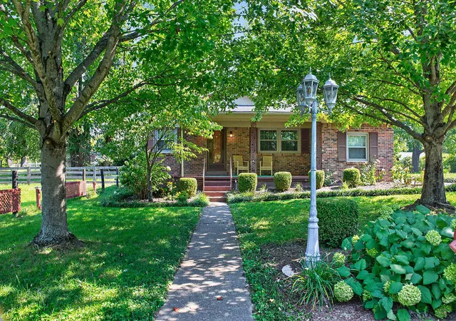 Photo 2 of Sale Pending at 104 College St, Millersburg, KY 40348 | MLS# 26023070 | Listing updated on 2026-09-09