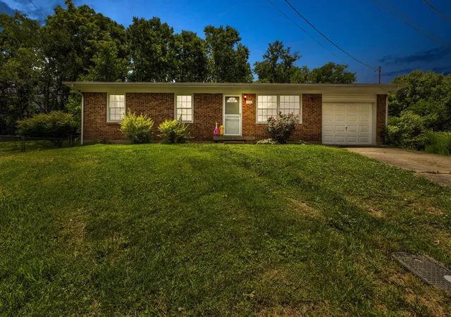 Single family home for sale at 125 Kittison Dr, Winchester, KY 40391 | MLS# 26023054
