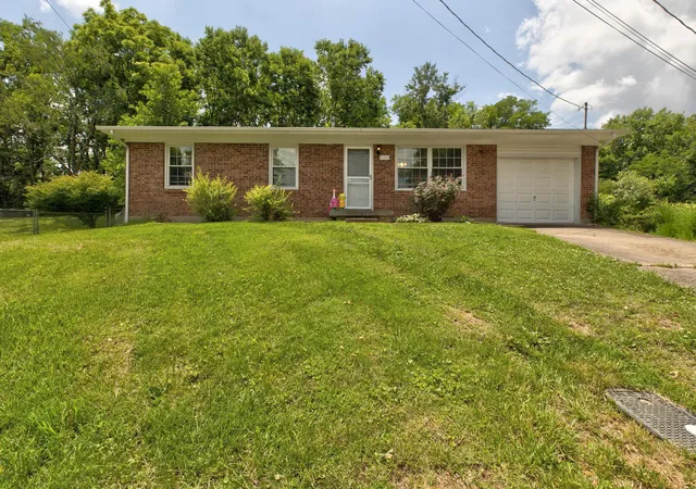 Photo 2 of Single family home for sale at 125 Kittison Dr, Winchester, KY 40391 | MLS# 26023054 | Listing updated on 2026-09-28