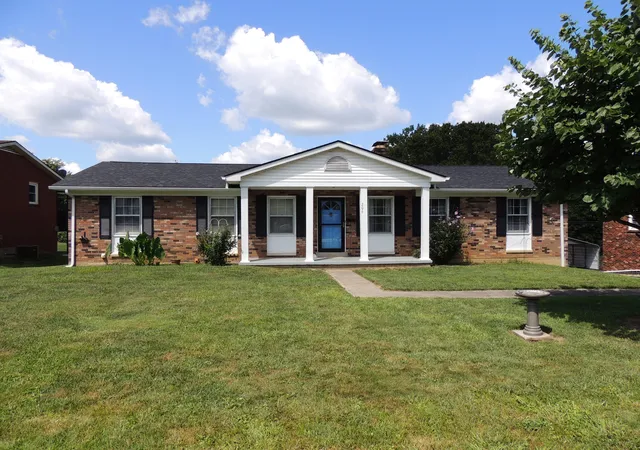 Photo 27 of Single family home for sale at 206 Bellwood Ct, Frankfort, KY 40601 | MLS# 26023057 | Listing updated on 2026-08-24