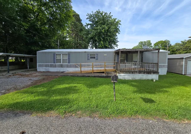 Photo 1 of Single family home for sale at 245 Atlanta Ave, Paducah, KY 42003 | MLS# 26023076 | Listing updated on 2026-09-08
