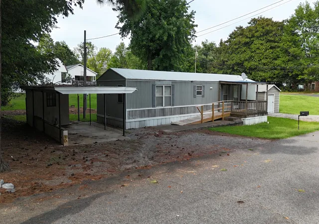 Photo 3 of Sale Pending at 245 Atlanta Ave, Paducah, KY 42003 | MLS# 26023076 | Listing updated on 2026-09-14