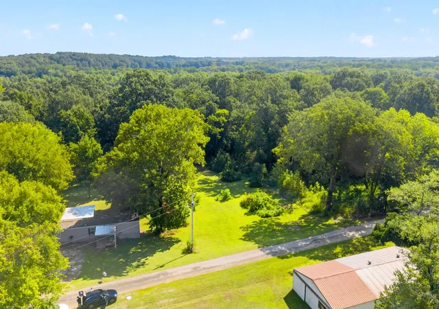 Photo 2 of Single family home for sale at 295 Forest Cir, Cadiz, KY 42211 | MLS# 26023083 | Listing updated on 2026-08-24