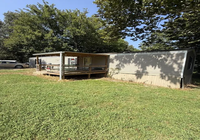 Photo 3 of Single family home for sale at 295 Forest Cir, Cadiz, KY 42211 | MLS# 26023083 | Listing updated on 2026-08-24