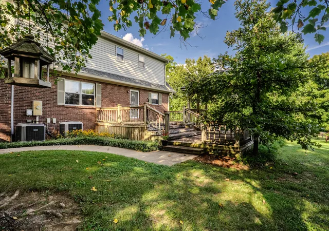 Photo 4 of Sale Pending at 2075 Pinckard Pike, Versailles, KY 40383 | MLS# 26023337 | Listing updated on 2026-10-13