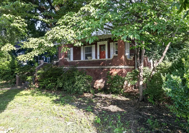 Photo 3 of Sale Pending at 3259 Madison St, Paducah, KY 42001 | MLS# 26023150 | Listing updated on 2026-09-13