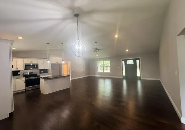 Photo 3 of Single family home for sale at 53 Old Salem Rd, London, KY 40741 | MLS# 26023090 | Listing updated on 2026-10-13