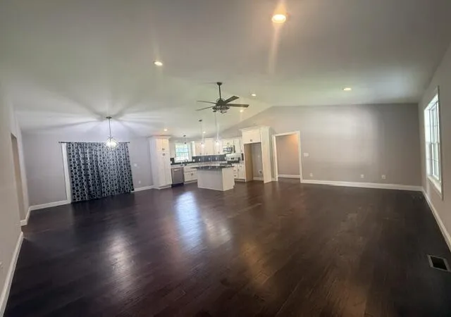 Photo 3 of Single family home for sale at 53 Old Salem Rd, London, KY 40741 | MLS# 26023090 | Listing updated on 2026-10-13