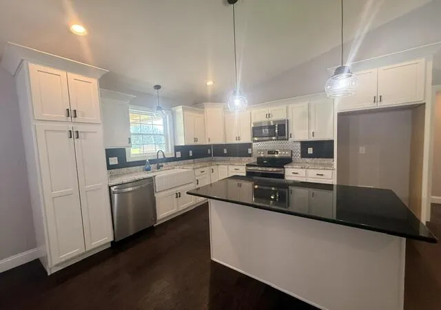 Photo 4 of Single family home for sale at 53 Old Salem Rd, London, KY 40741 | MLS# 26023090 | Listing updated on 2026-10-13
