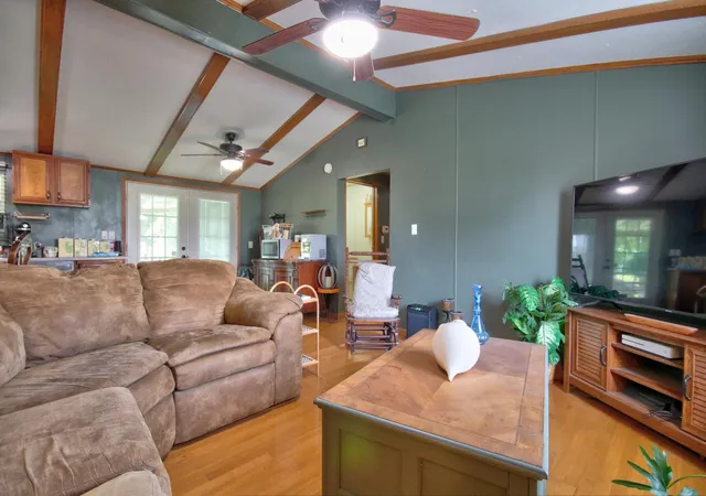 Photo 3 of Single family home for sale at 2017 River Rd, London, KY 40744 | MLS# 26023295 | Listing updated on 2026-08-26