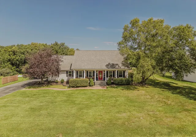 Photo 1 of Single family home for sale at 107 Ridgecrest Dr, Mt Sterling, KY 40353 | MLS# 26023605 | Listing updated on 2026-09-06