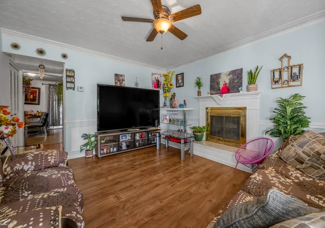 Photo 3 of Sale Pending at 3219 Aqueduct Dr, Lexington, KY 40517 | MLS# 26023156 | Listing updated on 2026-09-04