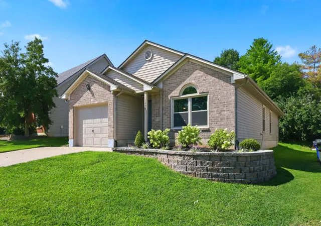 Photo 2 of Single family home for sale at 1209 Aspen St, Lexington, KY 40509 | MLS# 26023157 | Listing updated on 2026-10-15