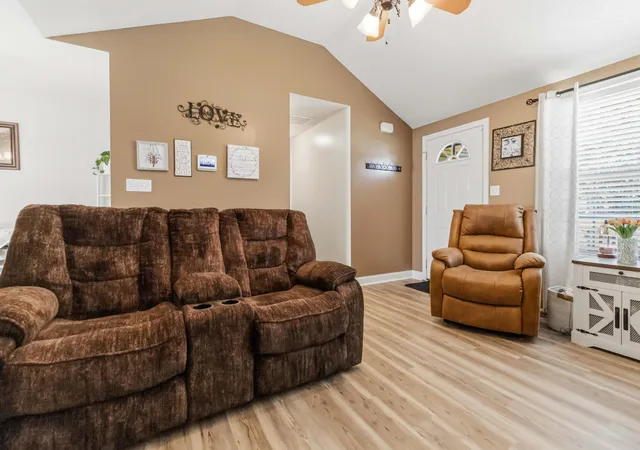 Photo 4 of Single family home for sale at 237 Banyan Blvd, Richmond, KY 40475 | MLS# 26023121 | Listing updated on 2026-10-26