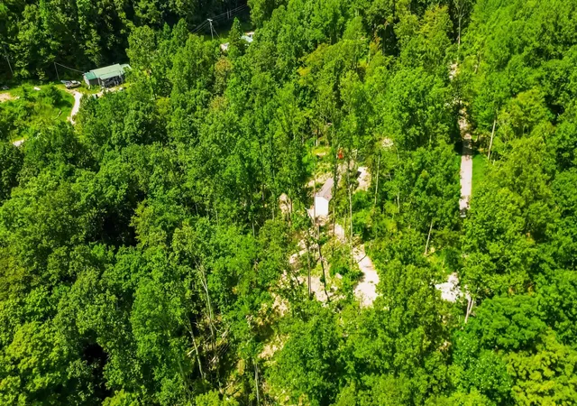 Photo 3 of Single family home for sale at 144 Kerby Rd Rd, Mc Kee, KY 40447 | MLS# 26023110 | Listing updated on 2026-10-27