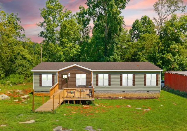Photo 2 of Single family home for sale at 524 Coal Pit Rd, Somerset, KY 42501 | MLS# 26023120 | Listing updated on 2026-08-25