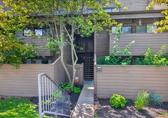 Condo for sale at 750 Shaker Dr #311, Lexington, KY 40504 | MLS# 26023371