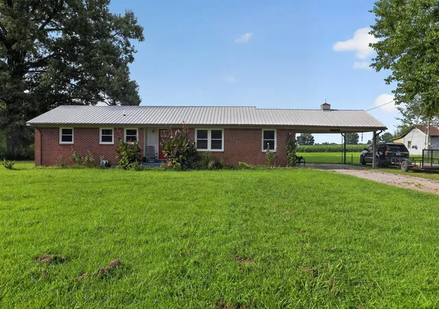 Photo 1 of Single family home for sale at 14482 State Hwy 129, Fulton, KY 42041 | MLS# 26023133 | Listing updated on 2026-08-25