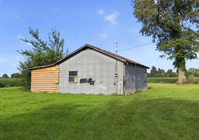 Photo 2 of Single family home for sale at 14482 State Hwy 129, Fulton, KY 42041 | MLS# 26023133 | Listing updated on 2026-08-25
